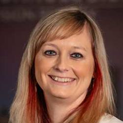 Allison Akers headshot