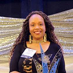 Wynne Briscoe ’01 headshot
