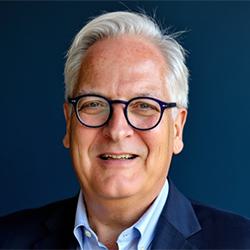 Gerard E. Evans headshot