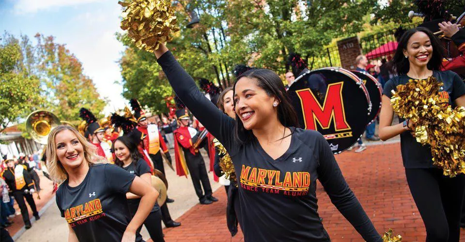 UMD cheerleaders