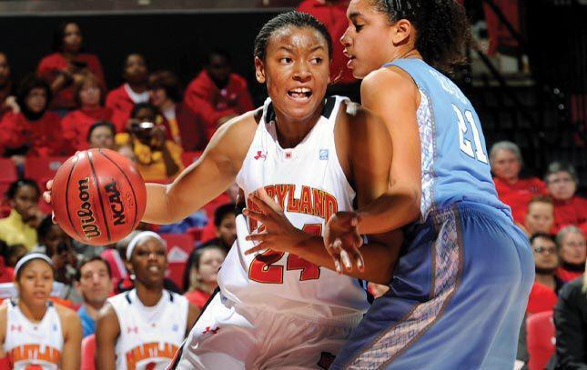 Diandra Tchatchouang plays basketball