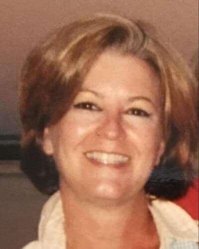 Karen Hollinger Kamenitzer