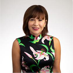 Natalia Luis ’95 headshot