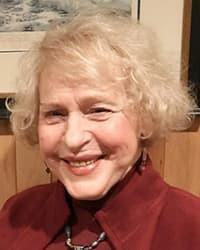 Miriam Hull headshot
