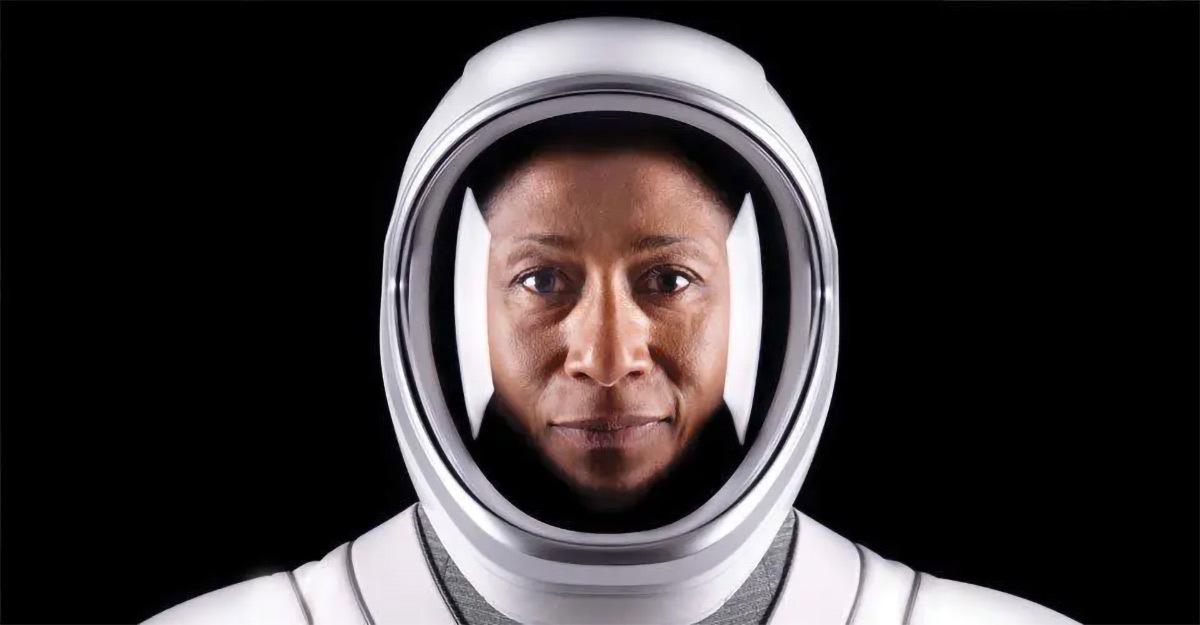 Jeanette Epps in astronaut gear